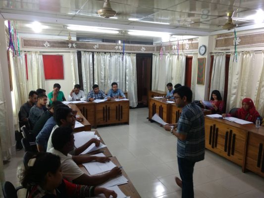 Wahid bin Ahsan (Co-founder, Userhub) explaining qualitative data collection methods to the field researchers in Barguna.