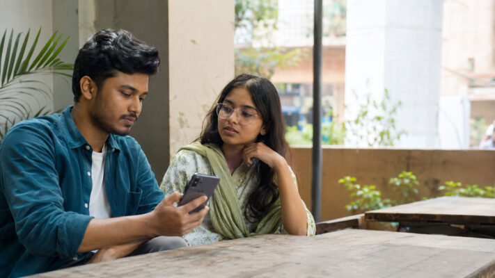 Social Media Drives Body Dissatisfaction, Mental Health Issues in Bangladeshi Youth